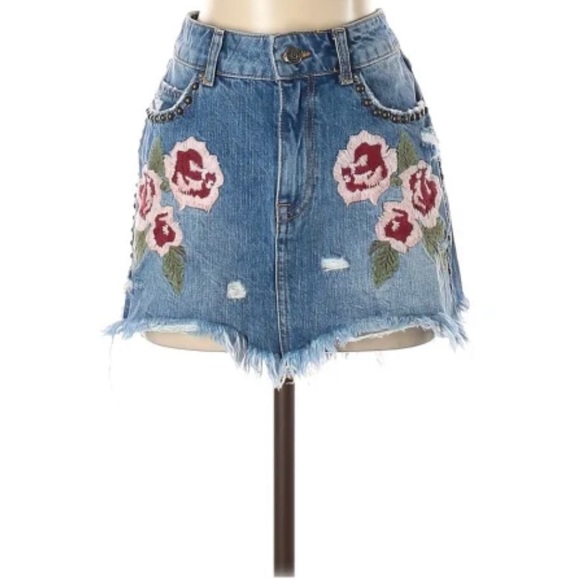 Free People Dresses & Skirts - Free People Embroidered Denim Skirt